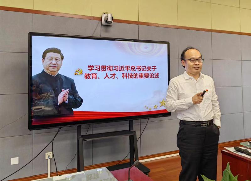 20230510_185421_949.jpg 1-馆长个人照.jpg