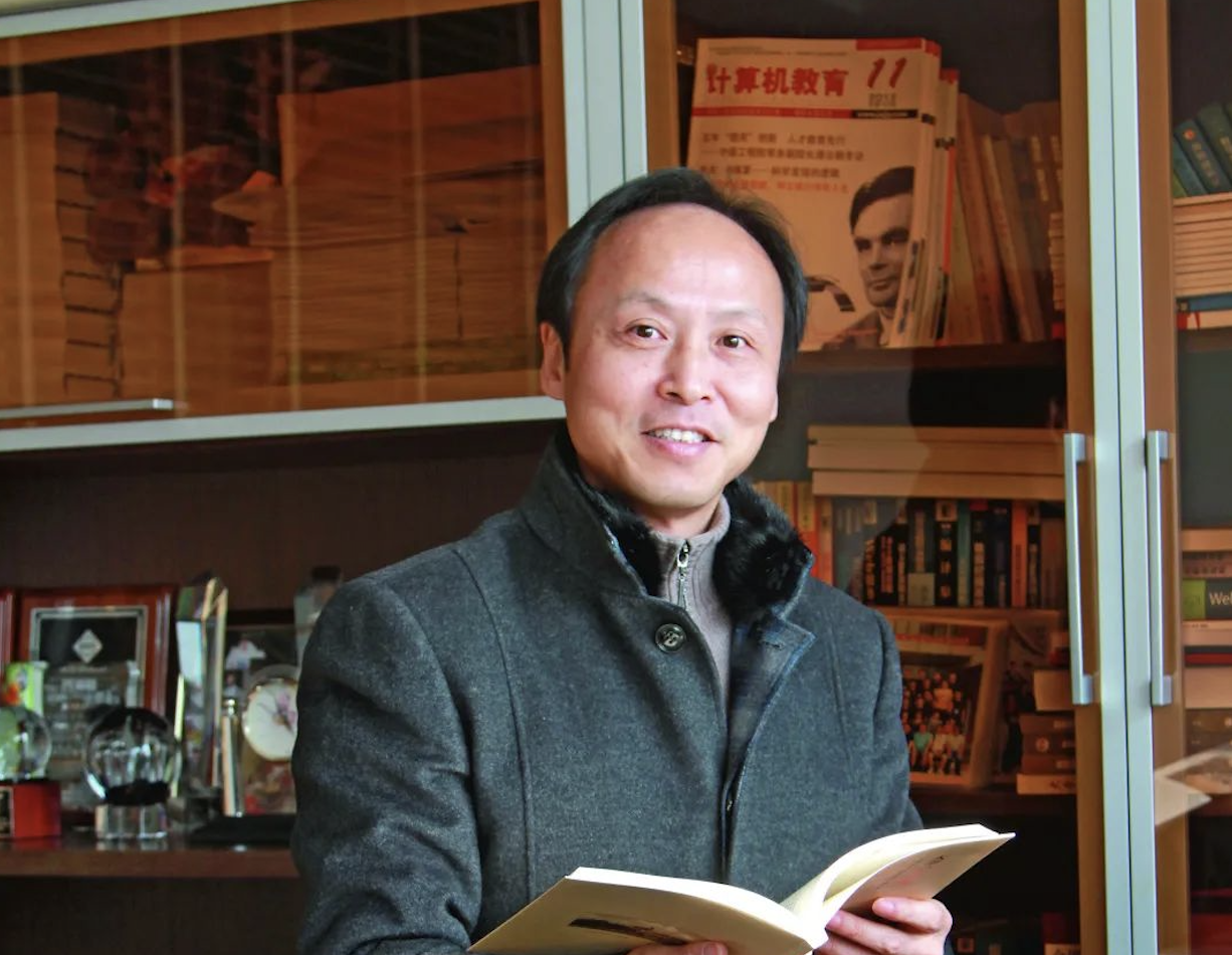 俞勇：教书育人，不忘初心