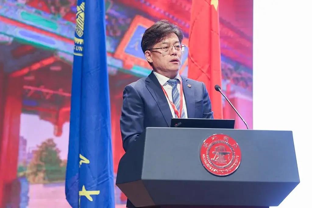 于朝阳：甘当“快递小哥”，不舍昼夜“在路上”