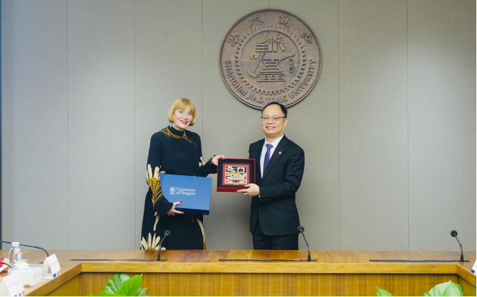 校领导会见英国格拉斯哥大学副校长一行