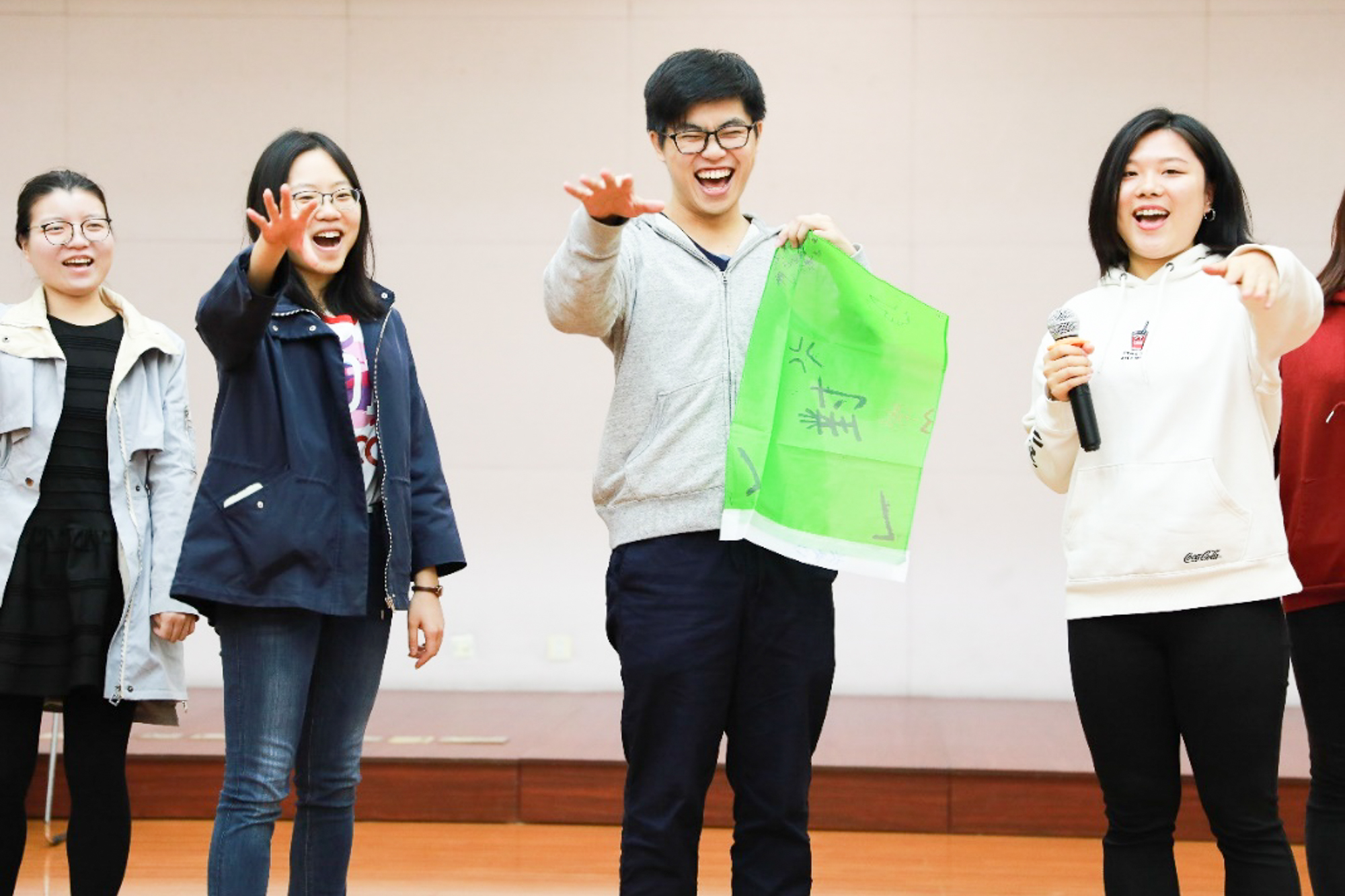 文创学院顺利开展2019级研究生新生“阳光计划”体验式培训活动