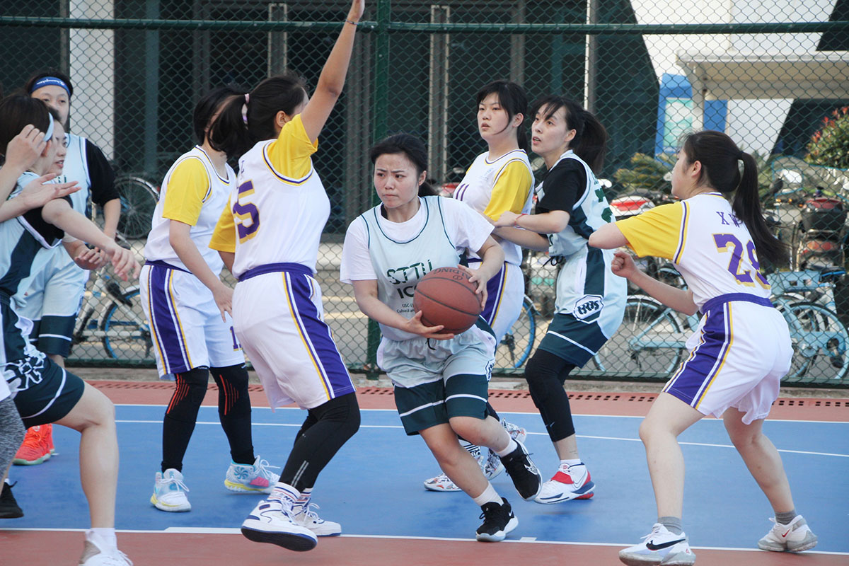 ICCI女篮27:17击败医学院，斩获三连胜